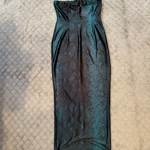 NWT JLuxLabel - Green Snakeskin Maxi Dress - Picture 2 of 3
